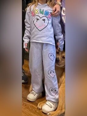 FIREHOUSE Girls “Aruba” Lilac Sweatsuit - Size XS (6)